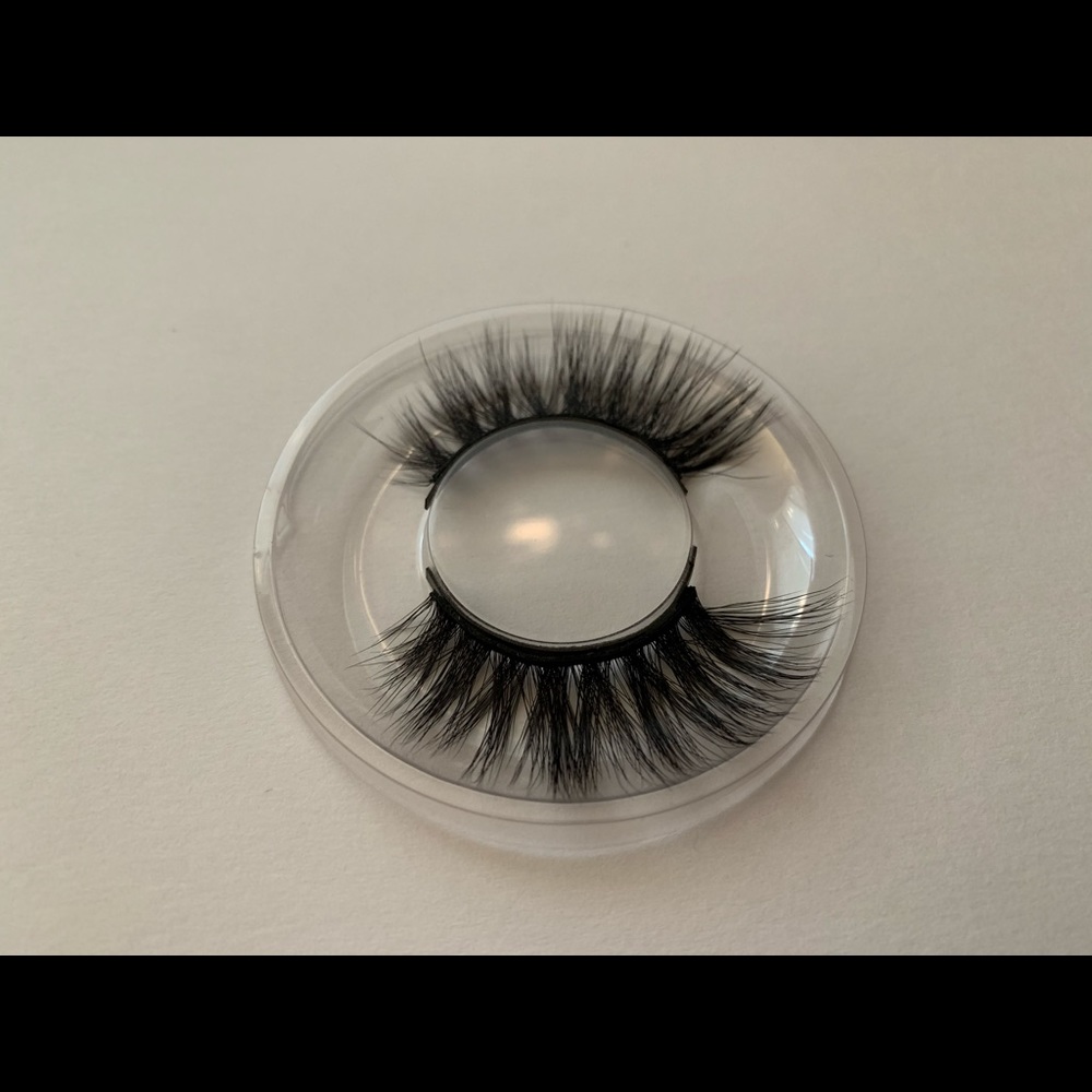 10 PAIRS OF MAGNETIC EYELASHES BUNDLES
